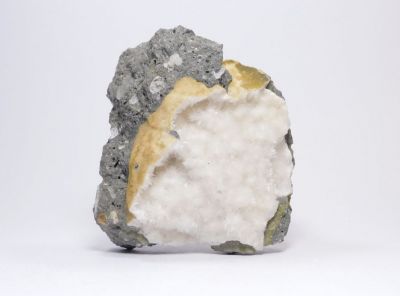 Natrolit - Dobrná (Dobranka) u Děčína